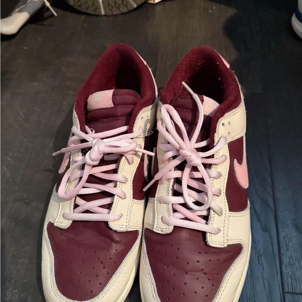 Nike dunk low premium valentine’s day sneakers